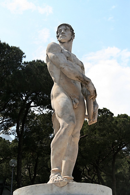 Stadio dei marmi 327